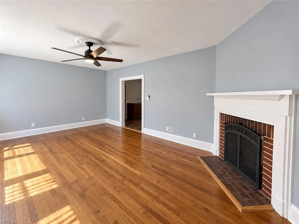 410 Burleigh Avenue - 1 — Photo 3