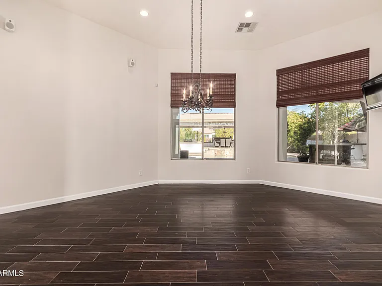 9246 W Molly Ln — Photo 27