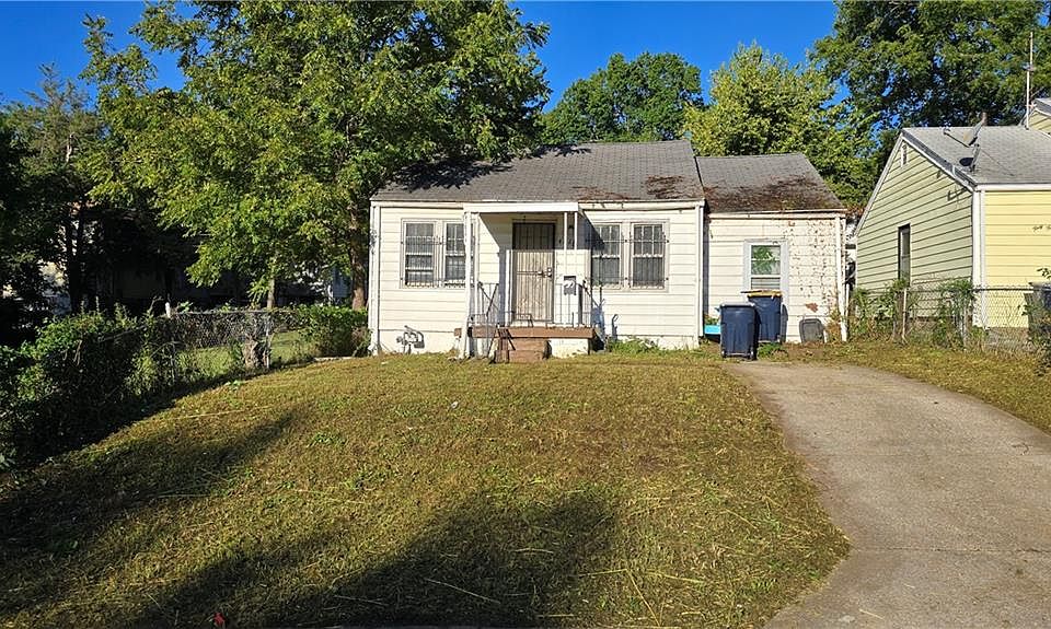 1st image of 4428 College Ave