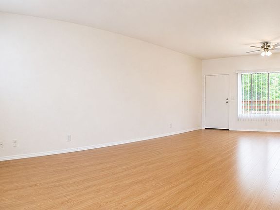 5th image of 11059 Fruitland Dr APT 13