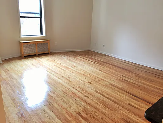 Rented by Joe Gotham LTD | media 17