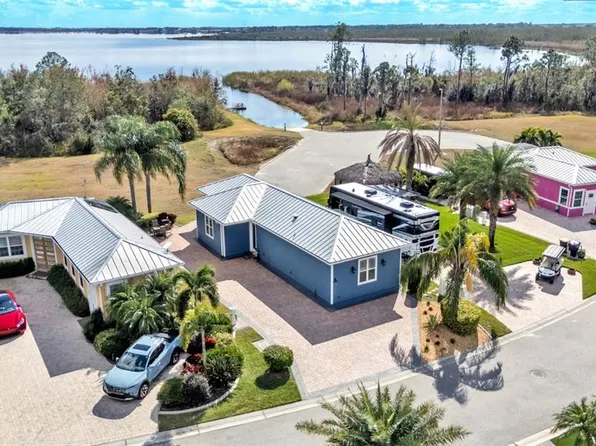 3272 Fish Hawk Dr, Polk City, FL 33868