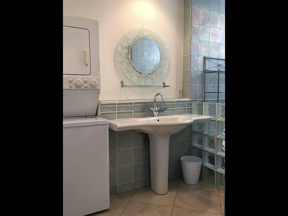 1st image of 1251 Parker Pl Unit 3D