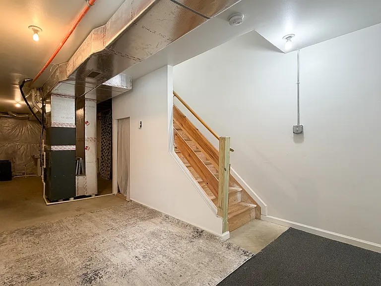 900 Cadwell Ln — Photo 30
