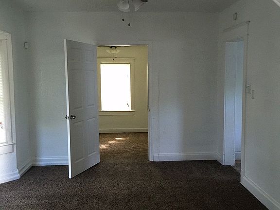 5th image of 3528 College Ave
