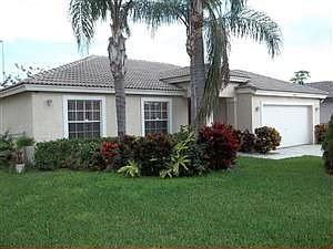 1st image of 2200 NW 52nd Ave