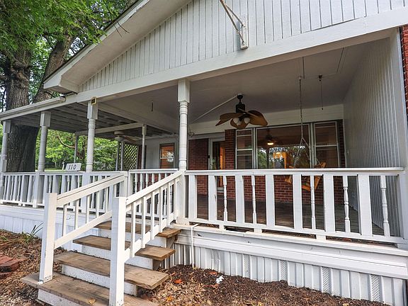 3rd image of 110 Jerome St