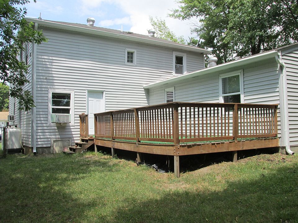 2nd image of 406 Hill St #B