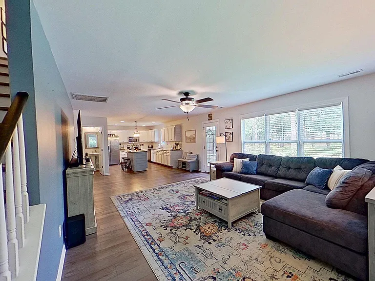 611 Majestic Oaks Dr — Photo 23