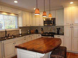 9440 Oakwood Manor Ln, Saint Louis, MO