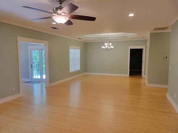 3rd image of 129 Moudy Ln