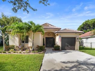 20530 SW 1st St, Pembroke Pines, FL 33029