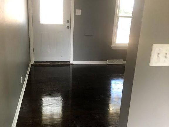 3rd image of 249 W Elmwood Dr