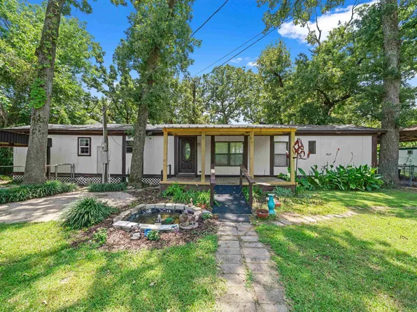 21622 Ravenwood Dr, Chandler, TX 75758