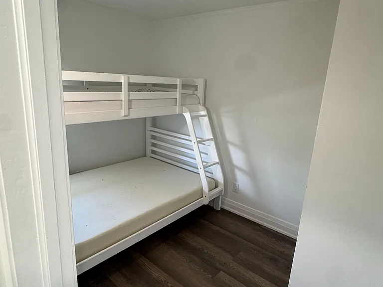 147 Lasalle Ave #UPPER — Photo 7