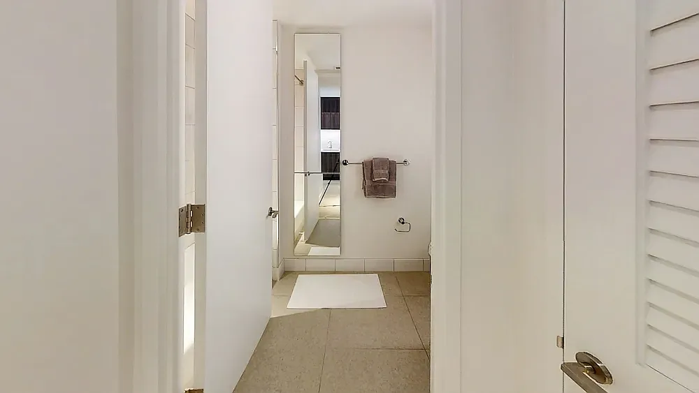 525 West 52nd Street — Photo 3