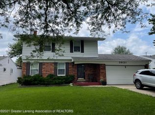 3921 Windward Dr, Lansing, MI 48911