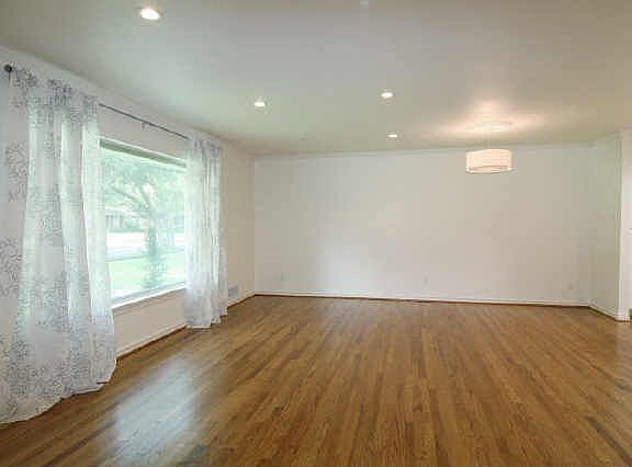 4th image of 7305 Haverford Dr