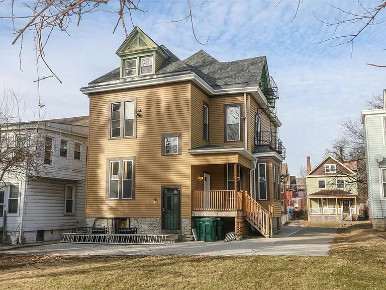 1835 Hewitt Ave #3 — Photo 4