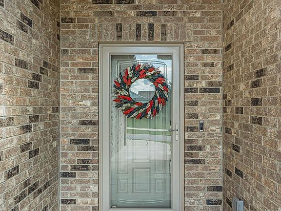 2nd image of 4408 SE Oak Bend Dr