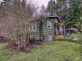472 S Sunset Dr, Camano Island, WA 98282