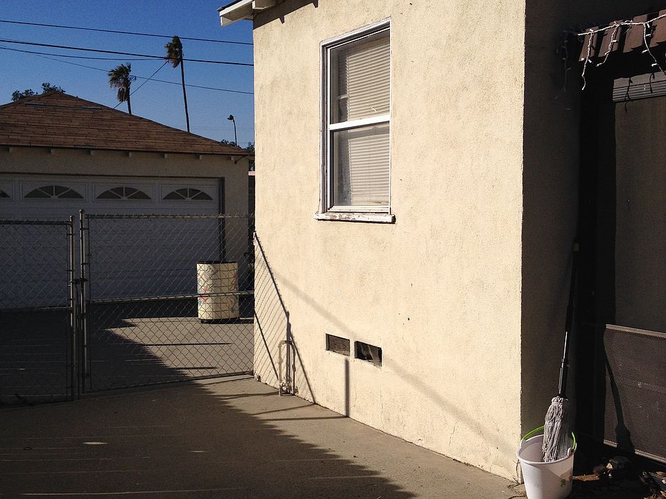 2nd image of 8626 Newport Ave