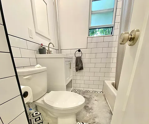 Rented by Papp Realty | media 20