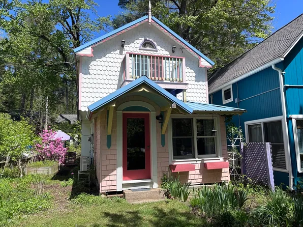 55 Laurel Park #55, Northampton, MA 01060