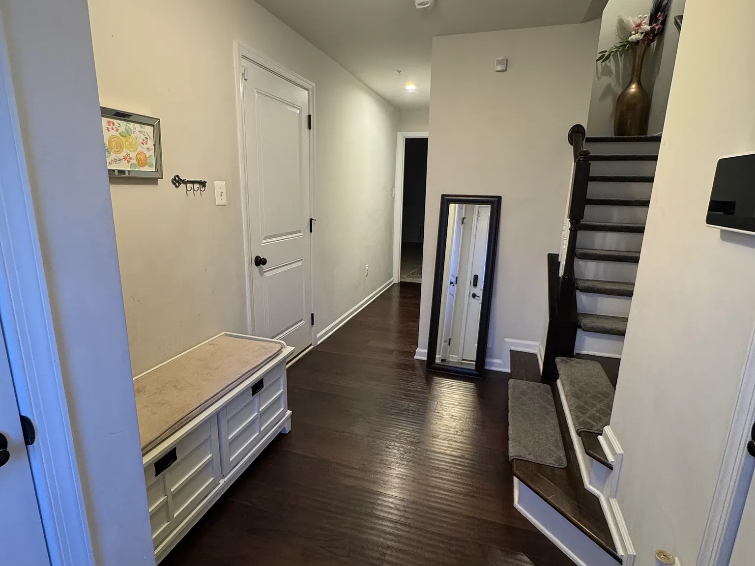 4 bed, 1920 sqft, $3,450 — Photo 2