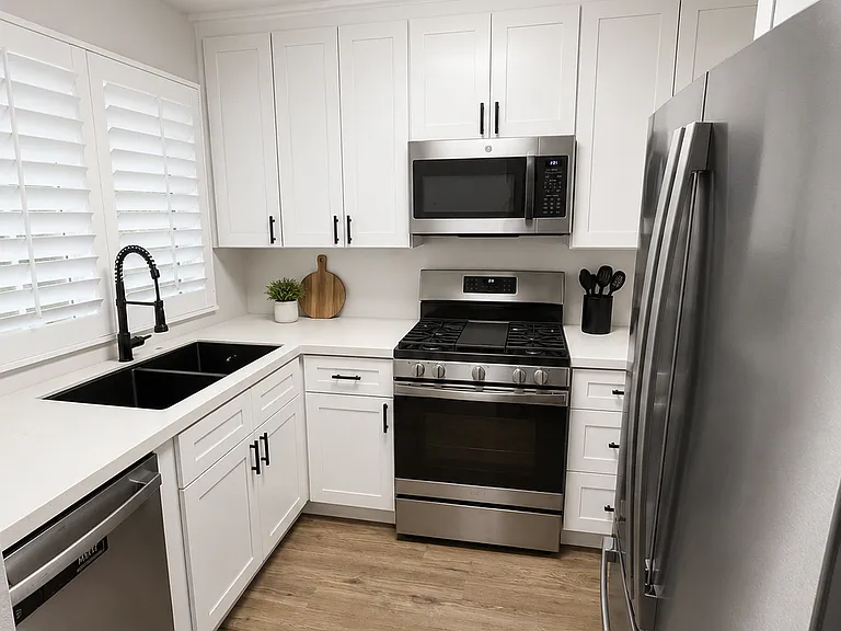 4583 Harbor Ln — Photo 8