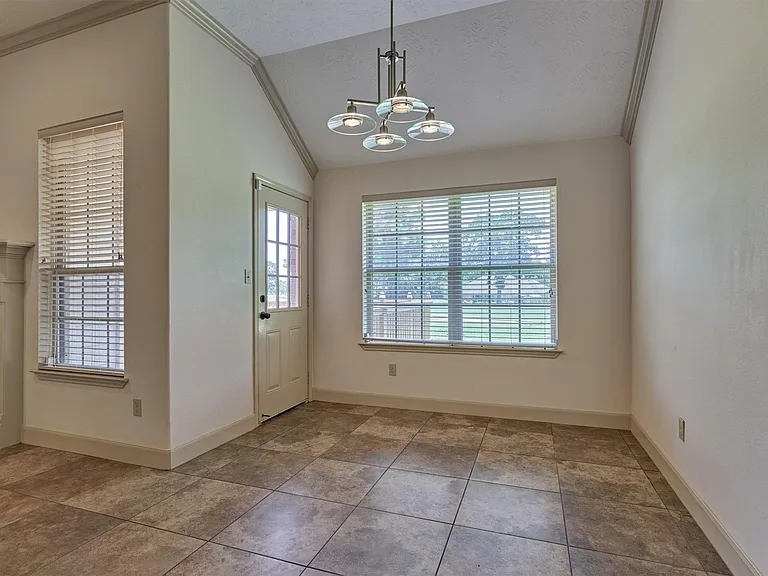 13511 Summer Hill Dr — Photo 15