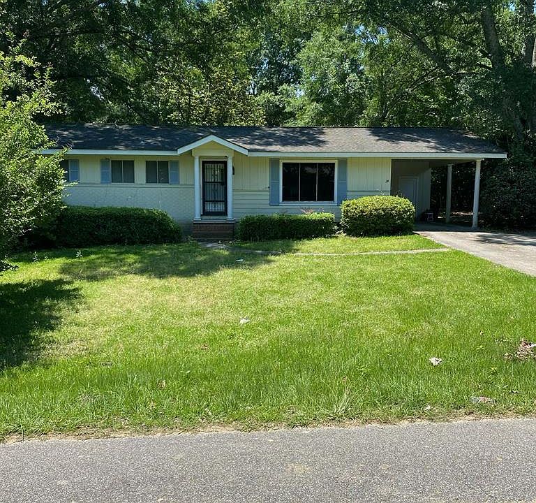 1st image of 24 College Dr