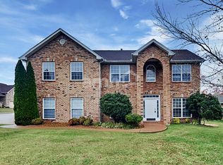 1042 Oakhall Dr, Mount Juliet, TN 37122