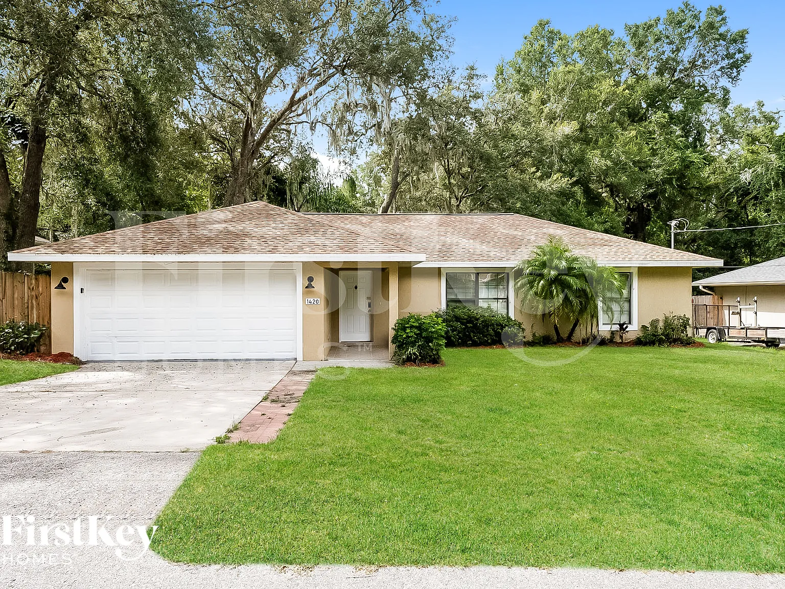 3 bed, 2.0 bath, 1265 sqft, $2,140 — Photo 1