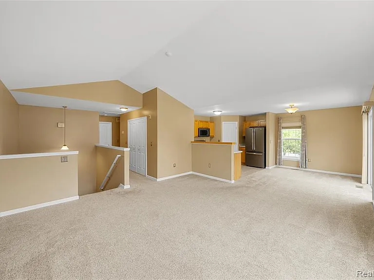 47408 Pembroke Dr — Photo 19