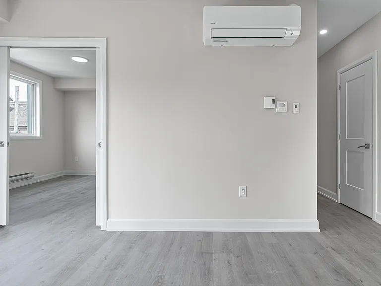 370 Cambridge St N #1 — Photo 9