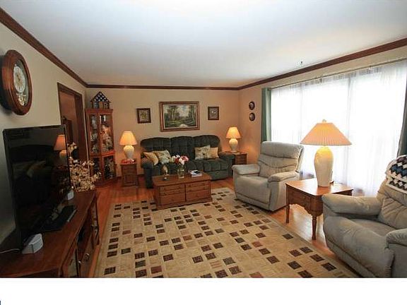 5th image of 614 Clifton Dr