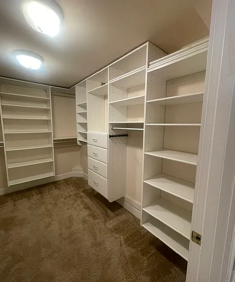 Walk in closet
