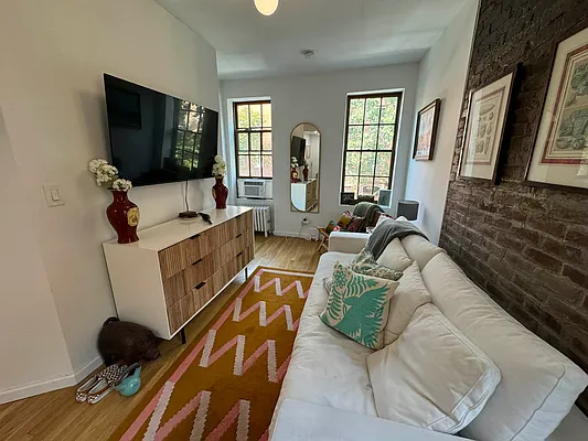 Rented by J PRESTON AND ASSOCIATES INC | media 16