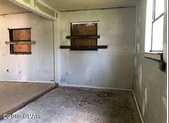 2nd image of 624 Elm Ave