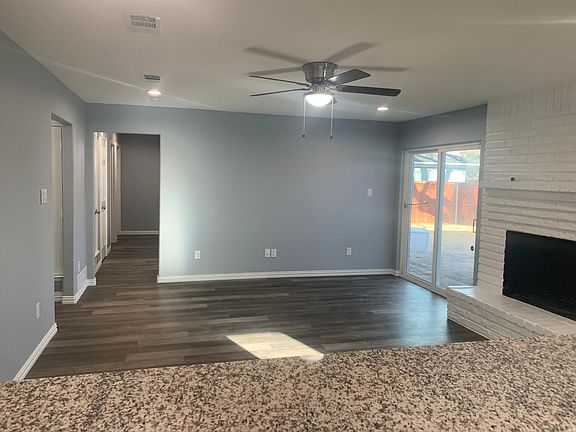 4th image of 2124 Heather Glen Dr
