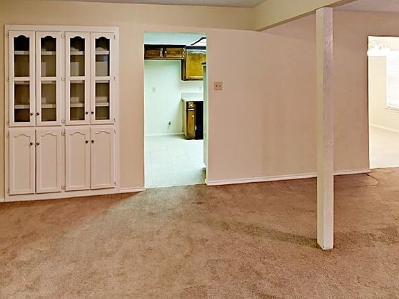 4th image of 4309 Woodhill Dr