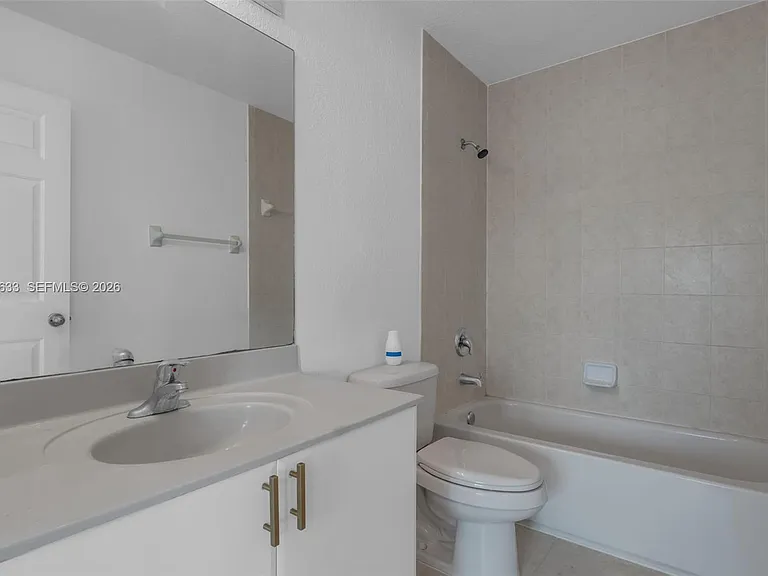 2712 SE 15th Pl #148 — Photo 25