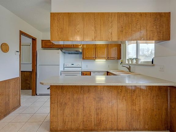 5th image of 228 Crosstimber Dr