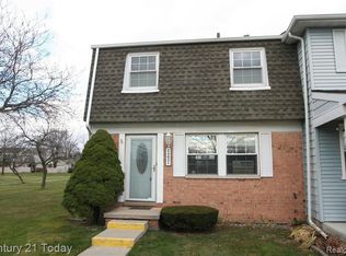 24651 Olde Orchard St Building 31, Novi, MI 48375