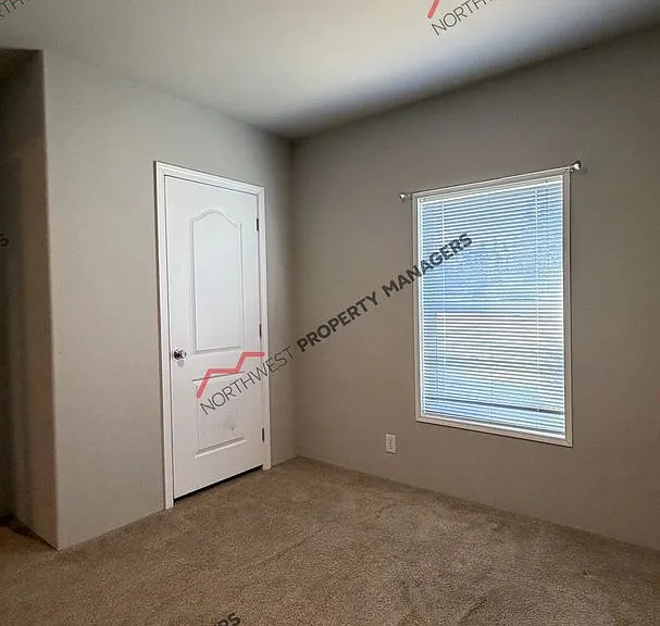 124 Valley View Dr — Photo 16
