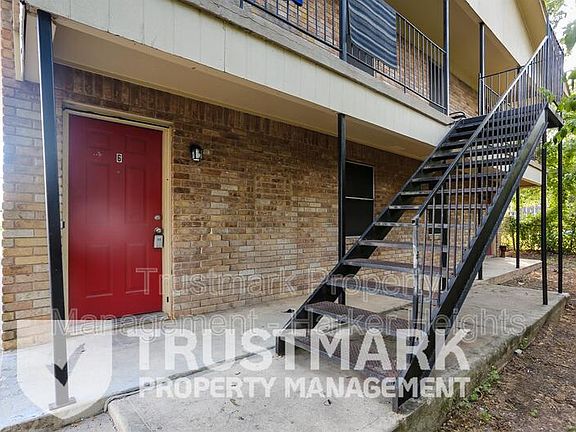 2nd image of 501-6 Root Ave