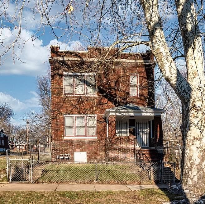 1st image of 5947 Thekla Ave