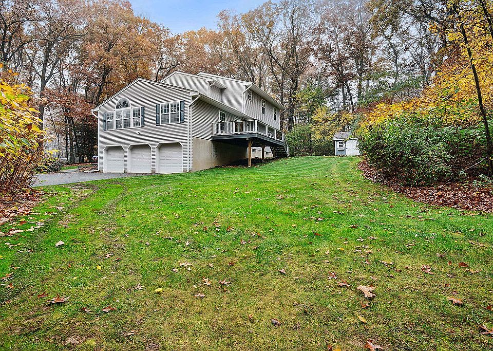 2nd image of 407 Sand Shore Rd