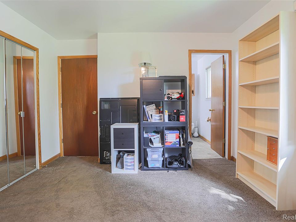 1355 Lochaven Rd, photo 28